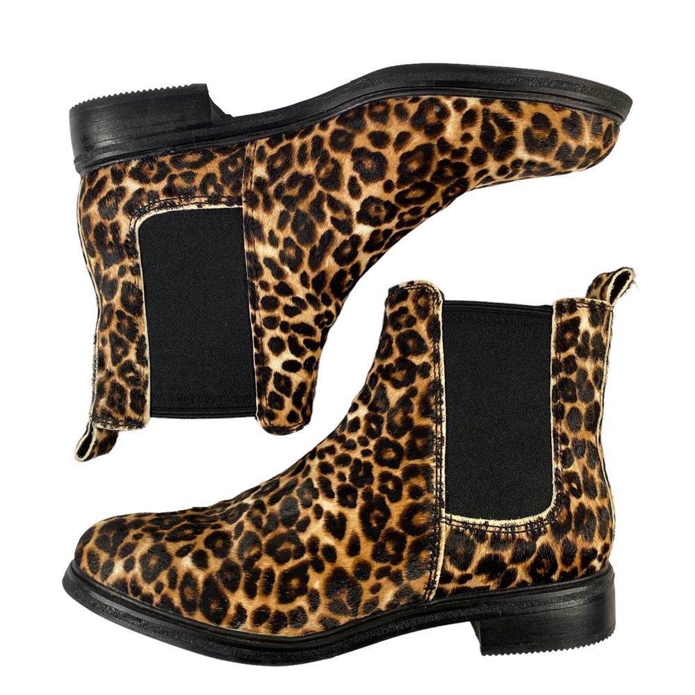Clarks Leopard Print Chelsea Boot Size 10 LIKE NEW Leather